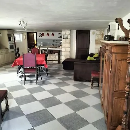 Avec Jardin Aigues-Mortes